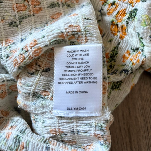 Chelsea & Violet Smocked Flutter Sleeve Floral Top Womens XS Boho Cottagecore - Picture 6 of 10